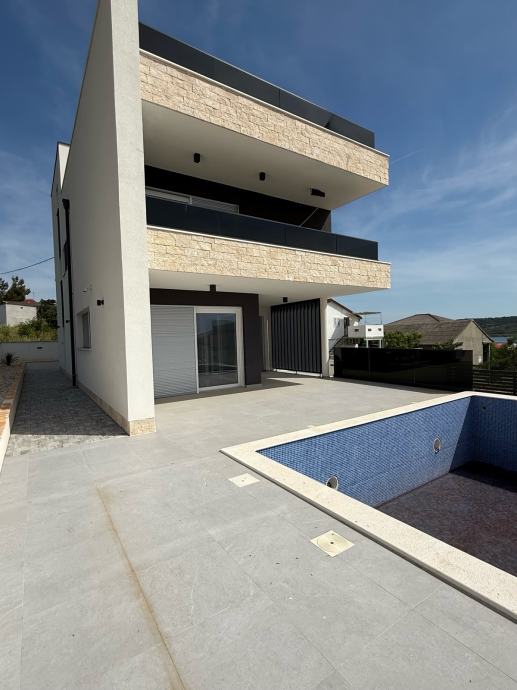 prodaju-moderna-vila-bazenom-pogledom-more-rtina-miocici-slika-251402438