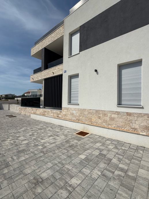 prodaju-moderna-vila-bazenom-pogledom-more-rtina-miocici-slika-251402442