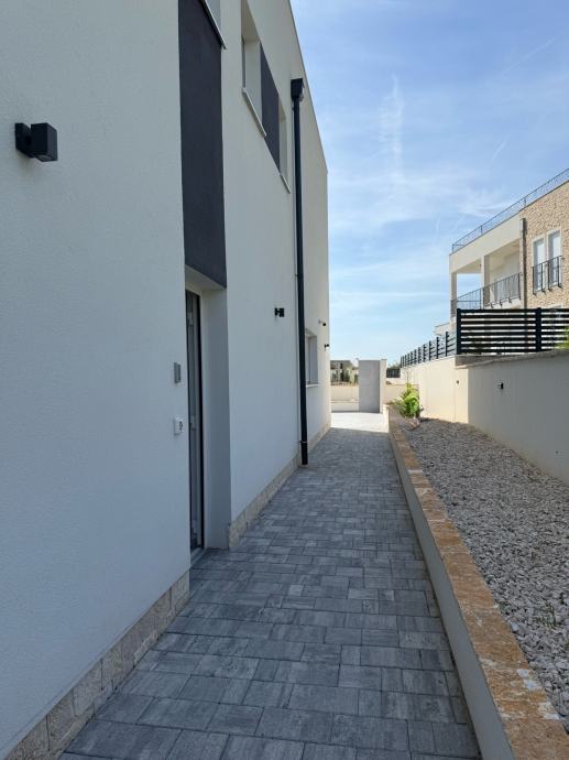 prodaju-moderna-vila-bazenom-pogledom-more-rtina-miocici-slika-251402464